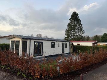 Nieuw chalet 1100*370 op rustig 50+ park  beschikbaar voor biedingen