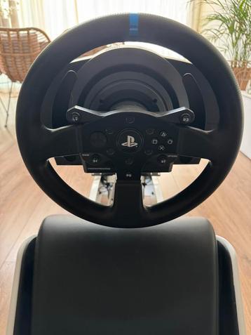 Trustmaster T300 RS voor PS5/4 en pc beschikbaar voor biedingen