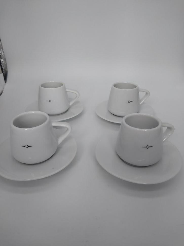 Mooie set van 4 kop-en schotels van Marksman voor espresso, Huis en Inrichting, Keuken | Servies, Zo goed als nieuw, Kop(pen) en/of Schotel(s)