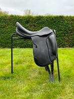 Dresuurzadel prestige, passion K dressage, 18” monoblad, Dieren en Toebehoren, Paarden en Pony's | Zadels, Zo goed als nieuw, Dressuur