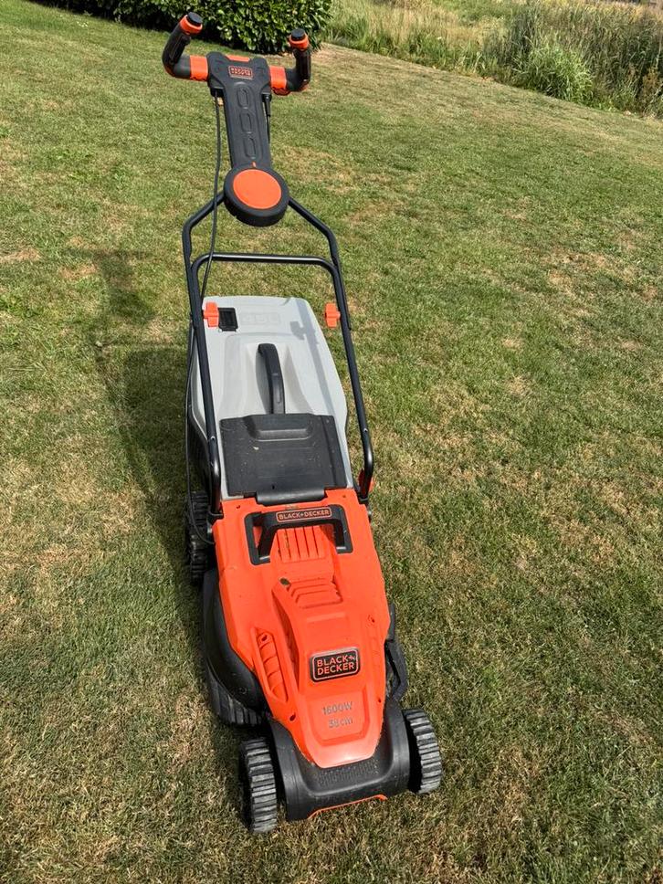 Elektrische grasmaaier,  kanten maaier, Tuin en Terras, Grasmaaiers, Gebruikt, Elektrische grasmaaier, 30 t/m 39 cm, Cirkelmaaier