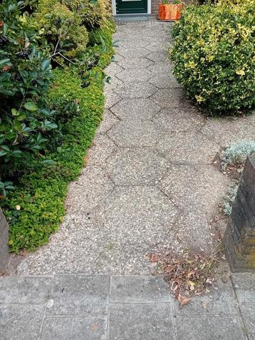 grote 6-hoekige grindtegels beschikbaar voor biedingen