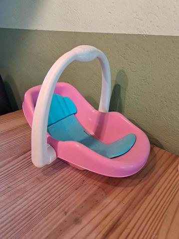 Maxi cosi voor een pop beschikbaar voor biedingen