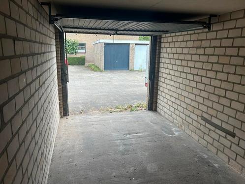 Te huur garagebox Beuningen, Huizen en Kamers, Garages en Parkeerplaatsen