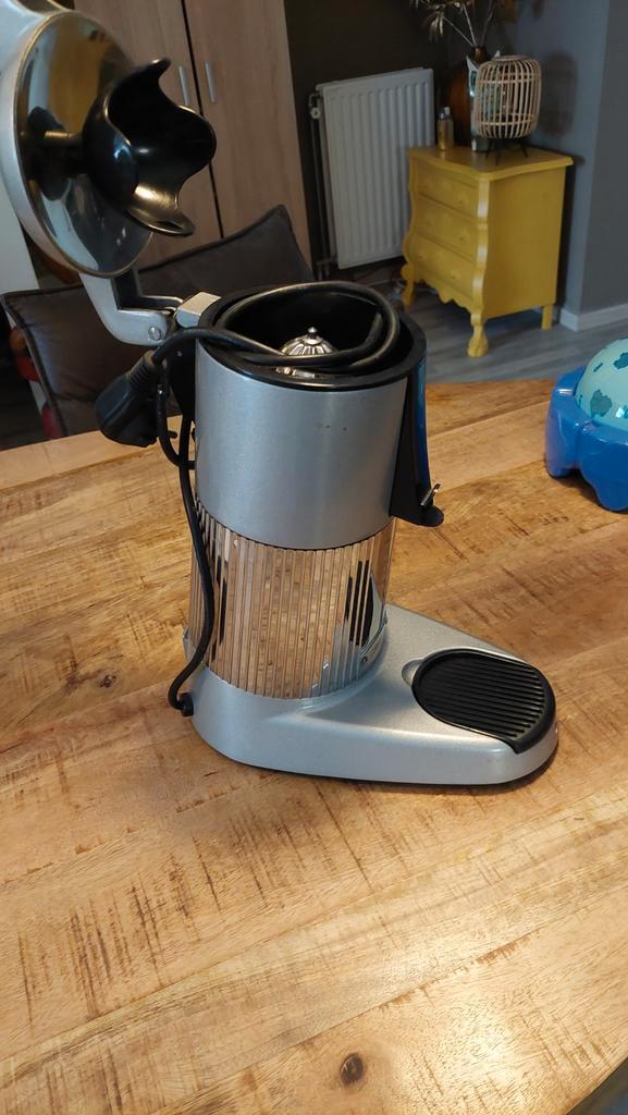Elektrische Citruspers - Zo goed als nieuw!, Witgoed en Apparatuur, Juicers, Zo goed als nieuw, Citruspers, Elektrisch, Ophalen of Verzenden