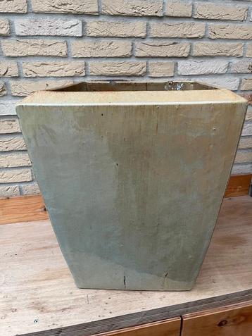 Massief aardewerken bloempot - plantenbak met glazuur beschikbaar voor biedingen