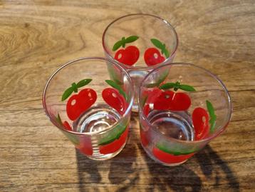 3 leuke vintage glaasjes beschikbaar voor biedingen