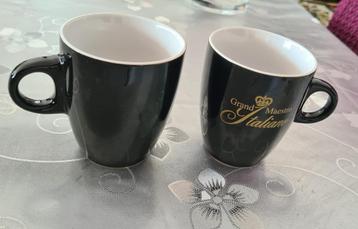 Set van 2 Grand Maestro Italiano mokken – zwart met goud beschikbaar voor biedingen
