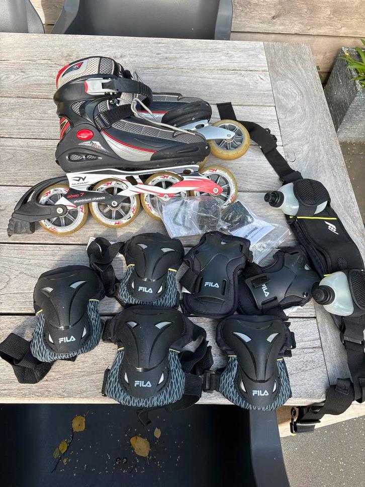 Skeelers maat 41 + Beschermers, Sport en Fitness, Skeelers, Zo goed als nieuw, Inline skates 4 wielen, Overige merken, Dames, Heren