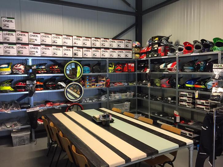 ALLES OP GEBIED VAN FIETSCROSS, Fietsen en Brommers, Fietsen | Crossfietsen en BMX, Nieuw, 20 tot 24 inch, Aluminium, Ophalen of Verzenden