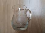 leuk glazen kannetje met fruit erop, Antiek en Kunst, Antiek | Glas en Kristal, Ophalen of Verzenden