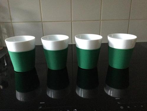 Bodum Bistro Canteen bekers met hardgroene kunststof grip, 4, Huis en Inrichting, Keuken | Servies, Zo goed als nieuw, Kop(pen) en/of Schotel(s)