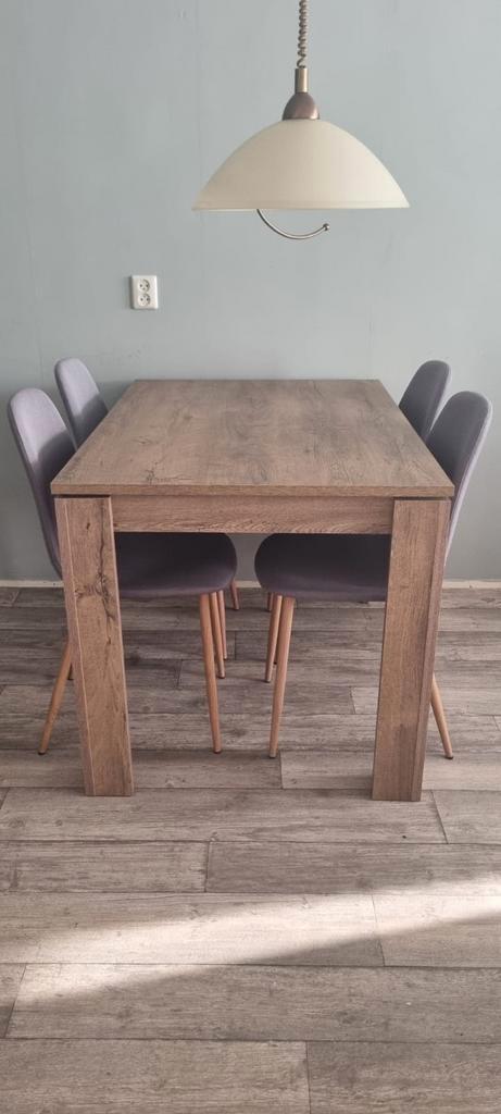 4 eettafelstoelen, Huis en Inrichting, Complete eetkamers, Zo goed als nieuw, Ophalen