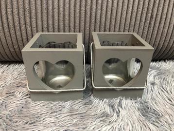 2x houten waxinelicht houders hart /grijs met glaasjes beschikbaar voor biedingen