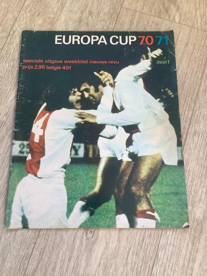 REVUE EUROPA CUP 70-71 DEEL 1        SPECIALE UITGAVE, Verzamelen, Sportartikelen en Voetbal, Gebruikt, Boek of Tijdschrift, Overige binnenlandse clubs