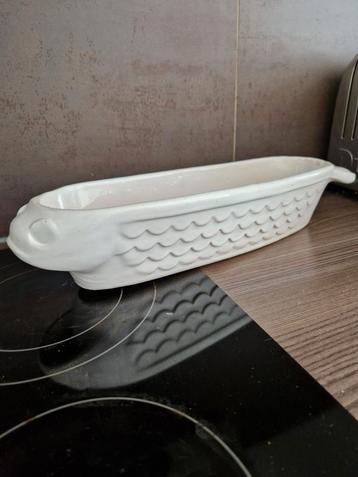 Prachtige ovenschaal in de vorm van een vis / keramisch  beschikbaar voor biedingen