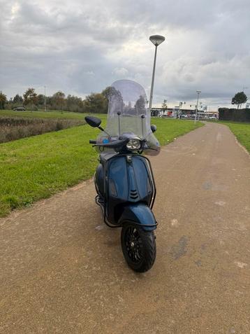 Vespa sprint 2021 E4 opaco blue full option 25km beschikbaar voor biedingen