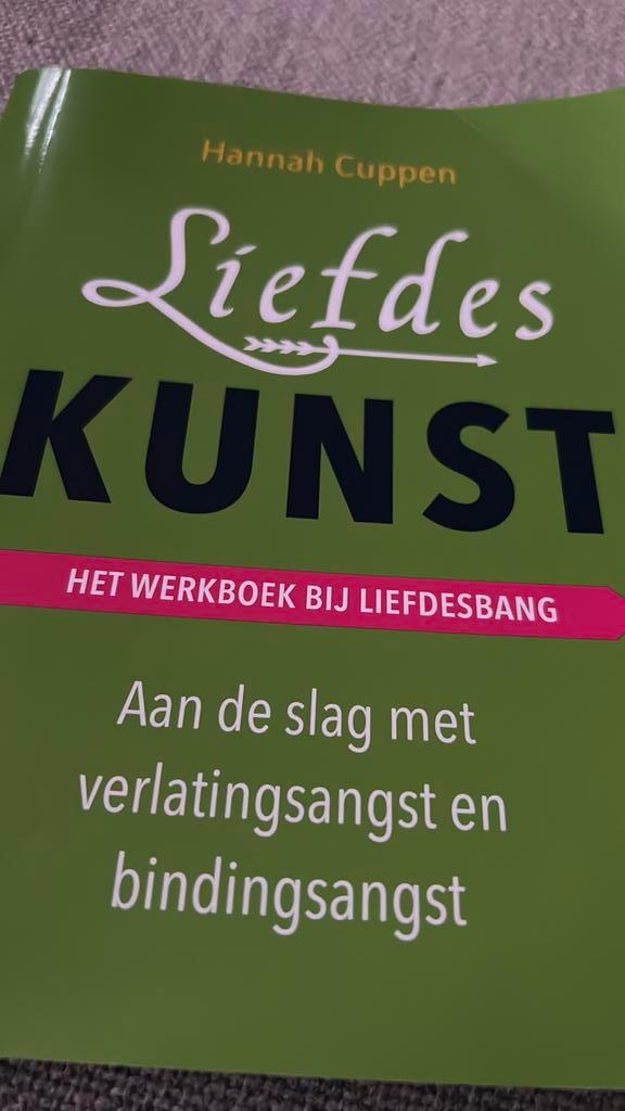 Hannah Cuppen - Liefdeskunst, Boeken, Psychologie, Zo goed als nieuw, Ophalen of Verzenden