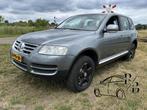 Volkswagen Touareg 3.2 V6 AUT. LEER NAVI PARK SENS. LEES TEK, Auto's, Automaat, Gebruikt, Zwart, 3189 cc