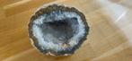 Mooie Halve geode 10 bij 8 cm 400 gram zwaar., Ophalen of Verzenden, Mineraal
