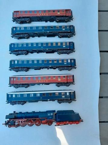 Marklin stoomlocomotief BR 03 digitaal met wagons  beschikbaar voor biedingen