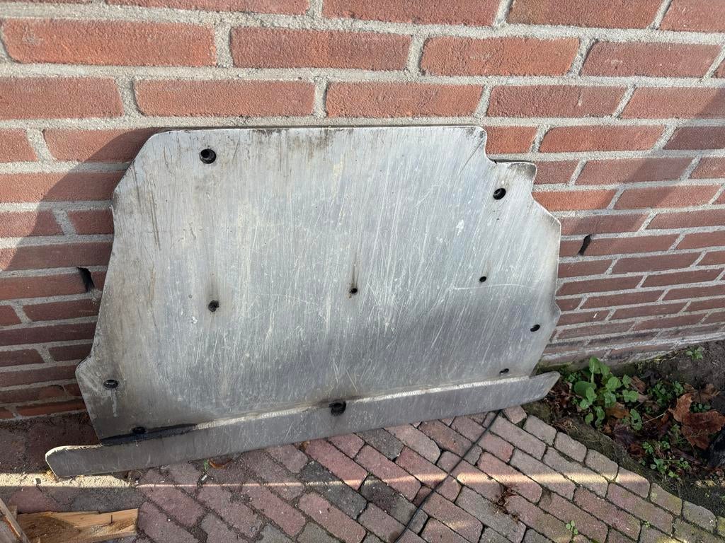 Carter&stuurstang beschermplaat Land Rover Discovery Sport, Ophalen, Voor, Bumper, Gebruikt