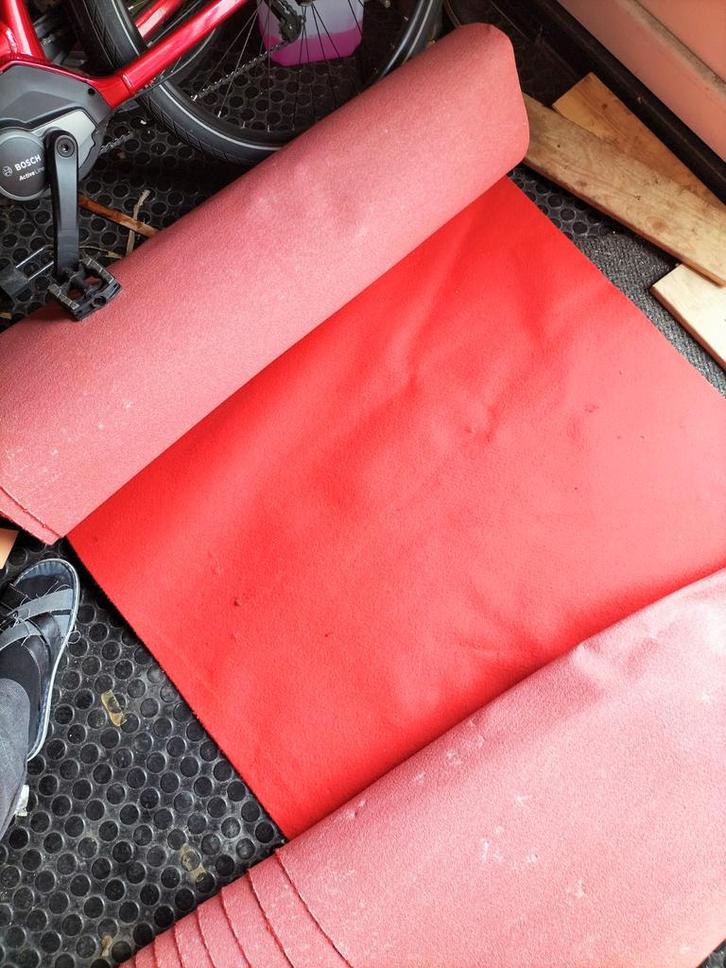 Rode Loper - Slechts 1x Gebruikt - 25m x 1m, Hobby en Vrije tijd, Feestartikelen, Zo goed als nieuw, Overige, Ophalen of Verzenden