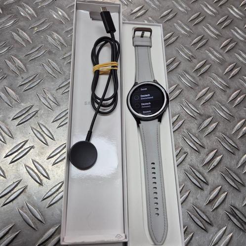 Samsung Galaxy Watch6 Classic 47mm zeer nette staat, Sieraden, Tassen en Uiterlijk, Smartwatches, Zo goed als nieuw, Android, Zilver