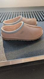 Ugg Tasman Pantoffels Maat 44, UGG, Beige, Ophalen of Verzenden, Zo goed als nieuw