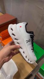 On Cloud Sneakers, Overige kleuren, Ophalen of Verzenden, Sneakers of Gympen, Gedragen