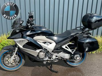HONDA VFR 800 X CROSSRUNNER (bj 2012) beschikbaar voor biedingen