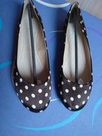 Maat 40. Nieuwe bruine ballerina's met beige stippen Maat 40, Bruin, Nieuw, Ballerina's, Ophalen of Verzenden