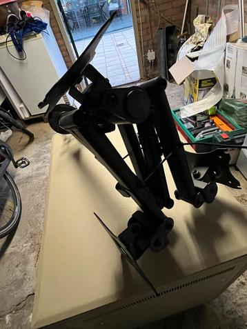 Monitor Beugel - Zo goed als nieuw! beschikbaar voor biedingen