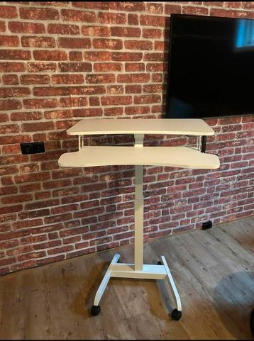 Updesk Sta Zit bureau beschikbaar voor biedingen