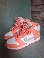 Nike Dunk Salmon White, Ophalen, Zo goed als nieuw, Schoenen
