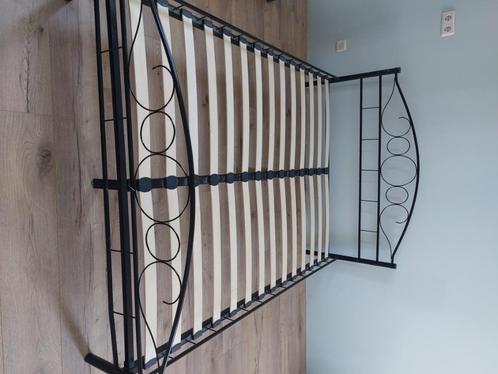 Twijfelaar gratis ophalen, Huis en Inrichting, Slaapkamer | Bedden, Gebruikt, Twijfelaar, 140 cm, 200 cm, Metaal, Zwart, Ophalen