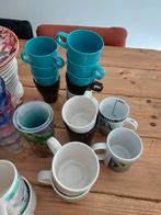Gratis af te halen: Borden, glazen, bekers, Huis en Inrichting, Keuken | Servies, Ophalen, Overige materialen, Gebruikt, Overige typen