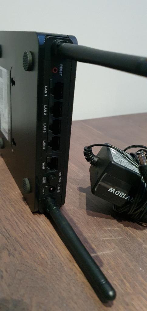 Cisco RV180W router wifi/vpn, Computers en Software, Routers en Modems, Router, Ophalen of Verzenden