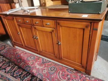 Dressoir beschikbaar voor biedingen