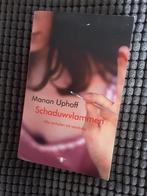 Schaduwvlammen-------Manon Uphoff, Boeken, Ophalen of Verzenden, Manon Uphoff, Zo goed als nieuw, Nederland