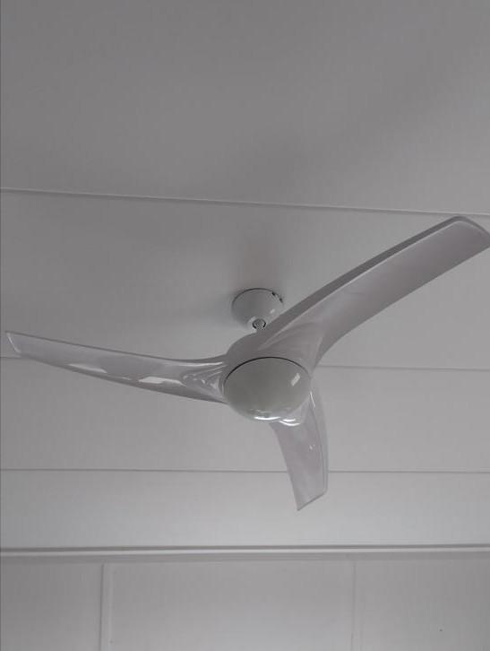 Plafond ventilator + verlichting + afstandsbediening, Witgoed en Apparatuur, Ventilatoren, Zo goed als nieuw, Plafondventilator