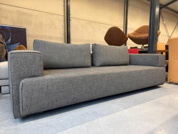 Nieuw Eyye Cella 4 zits Bank Milton Helix stof Design 257 beschikbaar voor biedingen