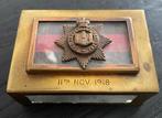 Britse luciferdooshouder Devonshire Regiment  - WW1, Ophalen of Verzenden, Landmacht, Engeland, Embleem of Badge
