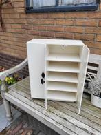 Mooi houten oud kastje met veel opbergruimte, Antiek en Kunst, Ophalen of Verzenden