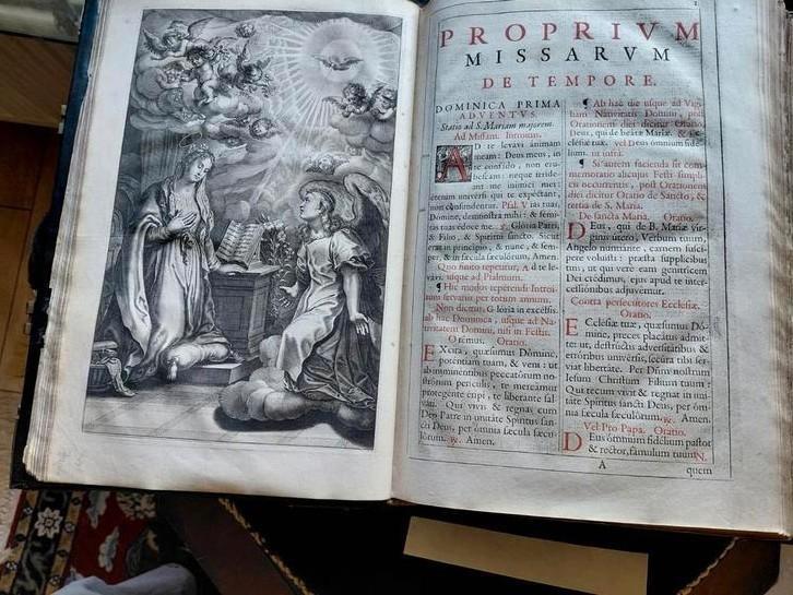 Missale Romanum, folioformaat 1649, Coloniae, Antiek en Kunst, Antiek | Boeken en Bijbels, Ophalen of Verzenden