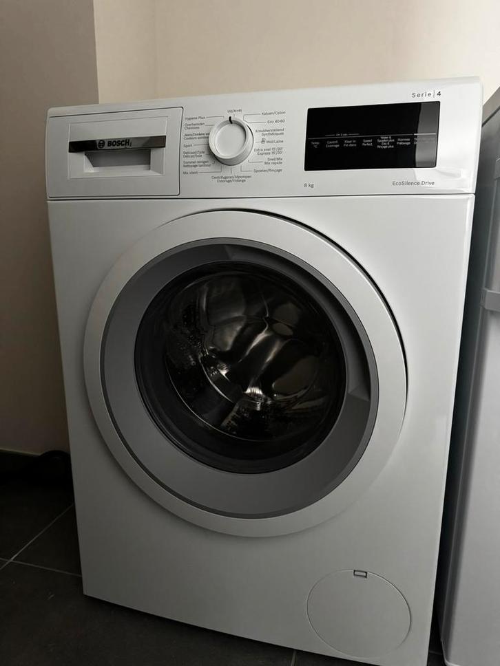 BOSCH Wasmachine EcoSilence Drive - 8 kg, Witgoed en Apparatuur, Wasmachines, Zo goed als nieuw, 6 tot 8 kg, 85 tot 90 cm, 1200 tot 1600 toeren