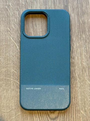 Native Union Paris groen - iPhone 15 Pro Max beschikbaar voor biedingen