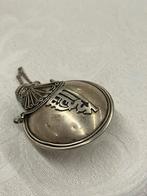 Vintage Tibetaans zilveren snuif/geurflesje., Antiek en Kunst, Verzenden