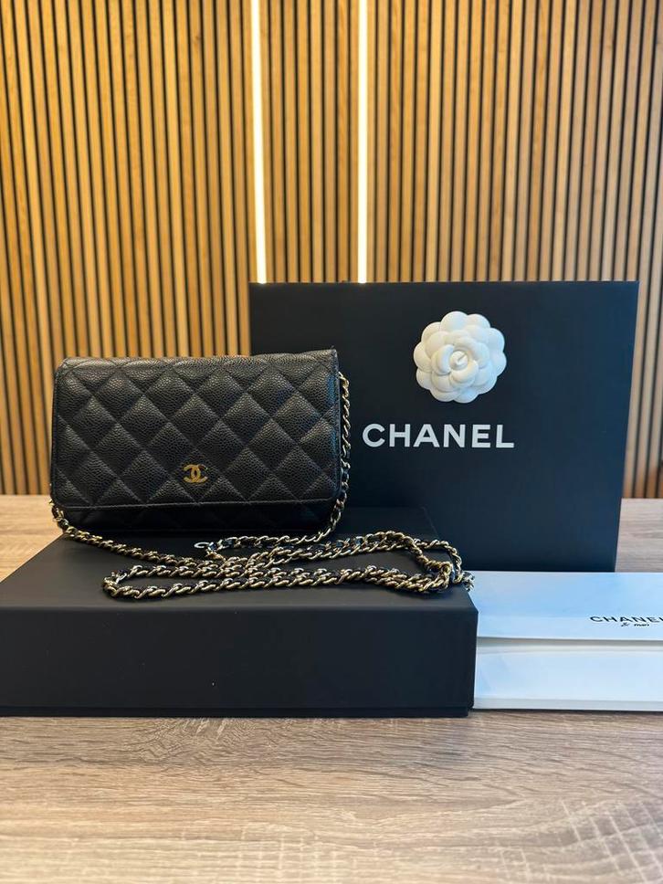 Chanel Wallet on Chain Gold, Sieraden, Tassen en Uiterlijk, Tassen | Damestassen, Zo goed als nieuw, Overige typen, Zwart, Ophalen