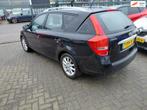 Kia cee'd Sporty Wagon 1.4 CVVT X-pect, Voorwielaandrijving, Euro 5, Gebruikt, 4 cilinders
